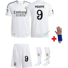 Real Madrid Mbappe 9 Numara   Beyaz 24/25 Sezon  Çocuk Alt Üst Takımı T-Shrt 4 Parça