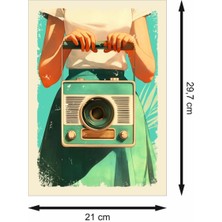 Müzik Radyo Tutan Kız Retro Ahşap Poster