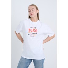 Moxe Collection Kadın Oversize Baskılı Tişört Beyaz 1950