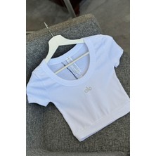 Geniş Yaka Kaşkorse Body- Beyaz