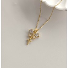 Gold Kelebekli Taşlı Çelik Kolye