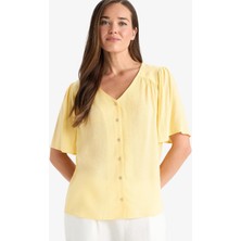 DeFacto Regular Fit V Yaka Krinkıl Viskon Kısa Kollu Gömlek F0996AX25SM