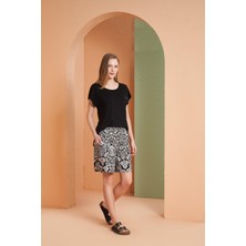 Pjs Kadın Yuvarlak Yaka Desenli Siyah Yarım Kollu Şortlu Pijama Takım