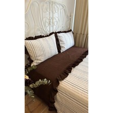 Kahverengi Ekru Fırfır Detaylı Yatak Örtüsü Çift Kişilik