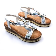 Guja G25Y171 Dolgu Taban Espadril Detaylı Lastikli ve Taşlı Kadın Beyaz Şık Spor Sandalet