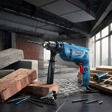 Bosch GSB 600 Darbeli Matkap + 100 Parca Aksesuar Seti