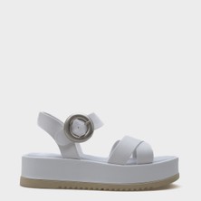 Dolly Çapraz Bantlı Konfor Tokalı Dolgu Topuklu Kadın Sandalet