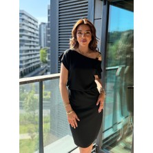 Modamuvo Kadın Kısa Kollu Tek Omuz Askı ve Aksesuar Detay Beli Lastikli Krep Elbise