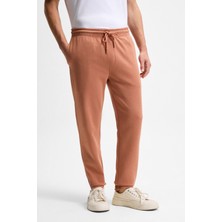 Grimelange OLSEN Erkek Beli Lastikli Kordonlu Yanları Cepli Arkada Süs Fletolu Relaxed Fit Kiremit Rengi Eşofma