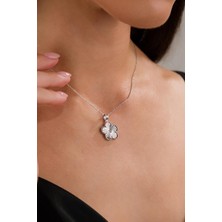 Gümüş Rodyumlu Yonca Lazer Kalem Işlemeli Kolye