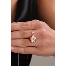 Gümüş Rose Kaplama Yonca Lazer Kalem Işlemeli Kolye