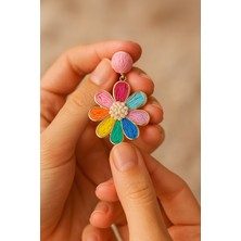 Bloomjoy Renkli Çiçek Küpe – El Yapımı Görünümlü, Hafif Tasarım