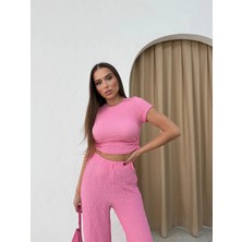 Yanları Büzgü Detaylı Bluz ve Pantolonlu Gofre Kumaş Takım