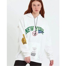 Kadın Baskılı Kapüşonlu Sweatshirt - Beyaz