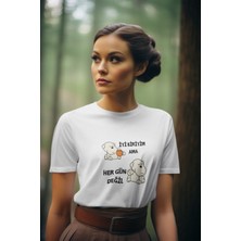 Qoeuyl Boutique Iyi Biriyim Ama Her Gün Değil Baskılı Eğlenceli Unisex Bisiklet Yaka %100 Pamuklu T-Shirt