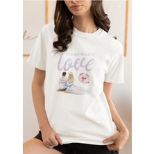 Qoeuyl Boutique All We Need Is Love Baskılı Yıldönümü Sevgililer Günü Hediyelik Romantik %100 Pamuklu T-Shirt