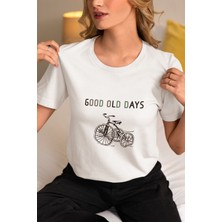 Qoeuyl Boutique Good Old Days-Bisiklet Temalı Beyaz T-Shirt