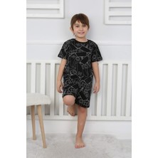 Şortlu Erkek Çocuk Pijama Takımı – %100 Pamuk – Desenli – Yazlık – 3-8 Yaş