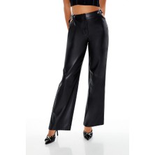 F21 Kemer Detaylı Suni Deri Pantolon