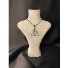 Unisex Gümüş Kaplama Üçgen Sembol Kolye – Şık ve Anlamlı Tasarım