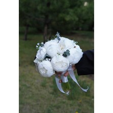Gelin Buketi Nişan Çiçeği Nikah Çiçeği Beyaz Şakayık Şoklanmış Okaliptus Müge Damat Yaka Çiçeği