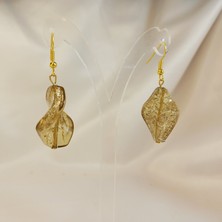 Crystal Atelier Altın Renkli Çatlak Görünümlü Akrilik Boncuk Küpe , Hafif, Şık ve El Yapımı Modern Tasarım Küpe, Bohem Tarz Küpe, Özel Gün Takısı, Doğa Tonları Küpe, Kıvrık Model Küpe, Haki Yeşil Küpe