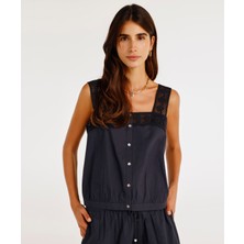 Kare Yakalı Crochet Detaylı Crop Üst