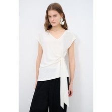 Love My Body Bağlama Detaylı Bluz