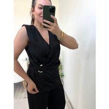 Siyah Saten Gold Toka Detaylı Kruvaze Bluz