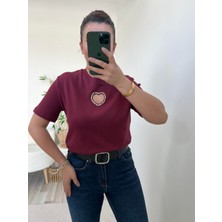 Bordo Taş Işlemeli Kalp Detaylı Tişört