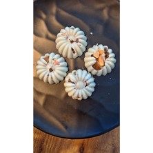 Çiçek Spesiyal Ruby Çikolatalı Hediyelik Çikolata (750 Gr)