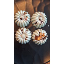 Çiçek Spesiyal Ruby Çikolatalı Hediyelik Çikolata (750 Gr)