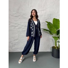 Lacivert Nakış Işlemeli Müslin Kimono