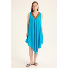 Renkli Nakışlı Elbise