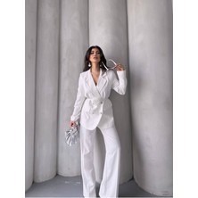 Kadın Ikili Blazer Ceket Pantolon Takım Aksesuar ve Düğme Detaylı Bol Paça