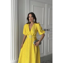 Moda Kumsal Sarı Işıltılı Kemerli Kruvaze Elbise