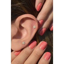 Gold Mini Çiçek Piercing Tragus Helix Kıkırdak