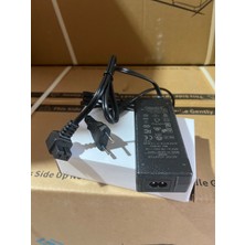 Tecnopoint 220 Volt Oto Buzdolabı Adaptörü Universal