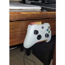 BYR Dikey Montajlı Xbox 1 Denetleyici Askısı (Plastik Aparattır!!!)