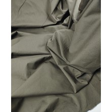Yeşil Renkte Poplin Gabardin Arası Dokumaen: 140 cm