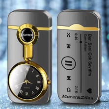 Işiye Özel Isimli Metal Rüzgar Geçirmez Saatli Gazlı Baskılı Tasarım Çakmak Şarkı ve Şarkıcı  Baskılı