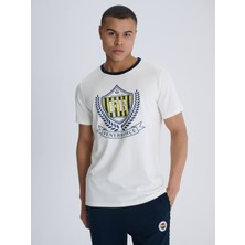 Fenerbahçe Kolej Fb Çelenk Tişört Erkekler İçin Şık Beyaz Renkli Tasarım