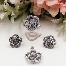 Zirkon Taşlı Beyaz Modern Çiçek Model Set