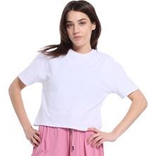 Ube Kadın Beyaz Günlük Stil T-Shirt 25YK015-BYZ