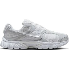 Nike Women's V5 Rnr Sneaker Beyaz