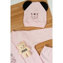 Peluş Ayıcık Aksesuarı ve Kulaklı Ayıcık Şapkasıyla 3'lü Erkek Bebek Takımı Pembe