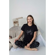 Kadın Desenli Bisiklet Yaka Düğmesiz Milan Yazlık Kısa Kol Pijama Takımı