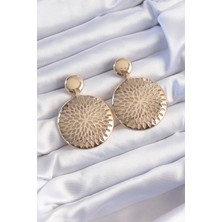 Pirinç Gold Renk Oval Işlemeli Küpe