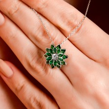 Swarovski Zirconia Cennet Çiçeği Zümrüt Kadın Kolye | 925K Gerçek Gümüş