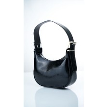 Kadın El ve Omuz Çantası Parlak Yüzey Yeni Sezon Şık Tasarım EN:20CM YÜKSEKLIK:24CM